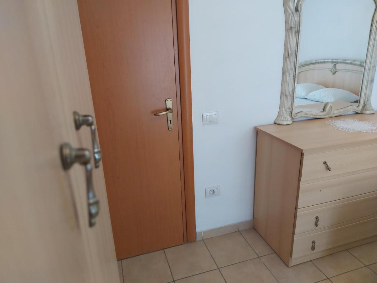 Nm - Classic Apartment Дуррес Экстерьер фото