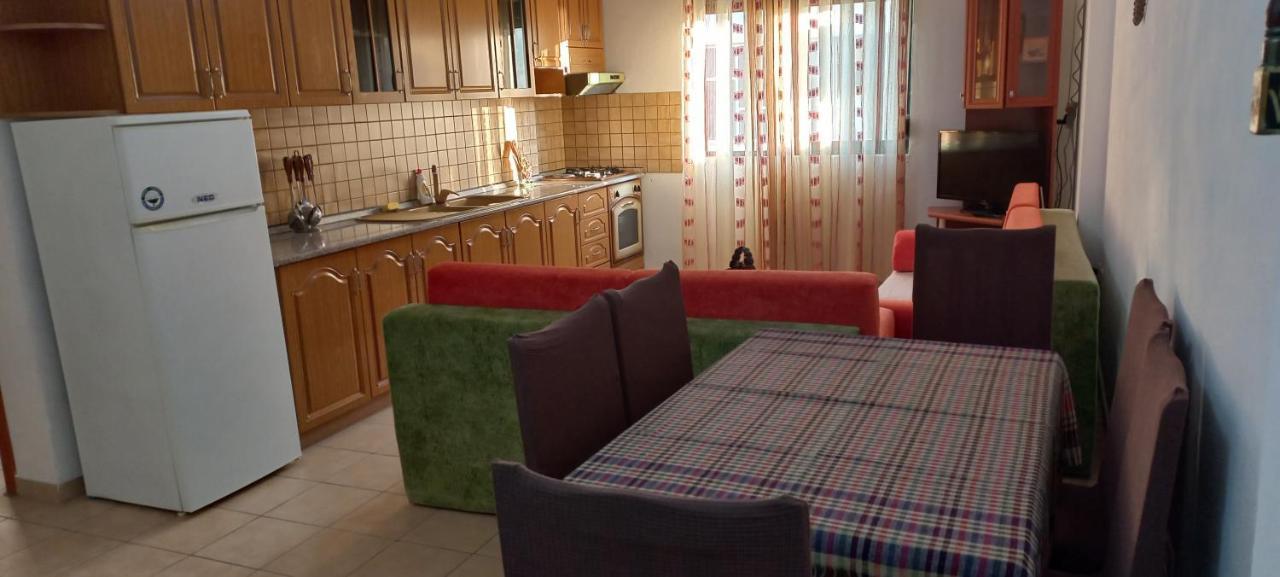Nm - Classic Apartment Дуррес Экстерьер фото
